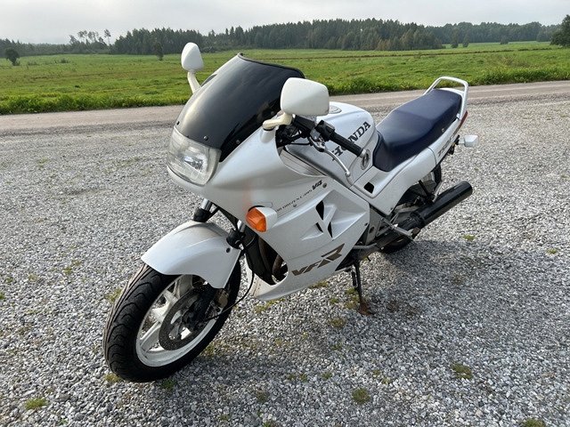 Honda Powersports VFR750F 0.75