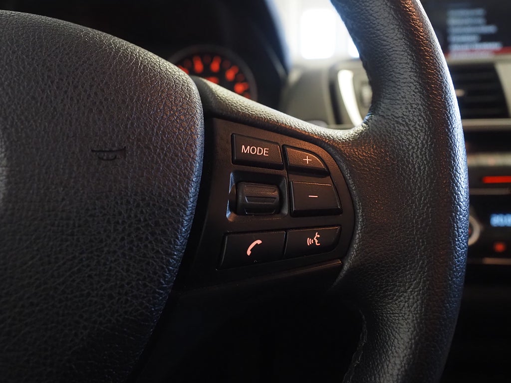 BMW 118I 5-dörrars Advantage 136hk | Bluetooth | Rattvärme | 2016