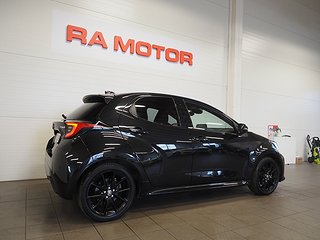 Halvkombi Toyota Yaris 5 av 21