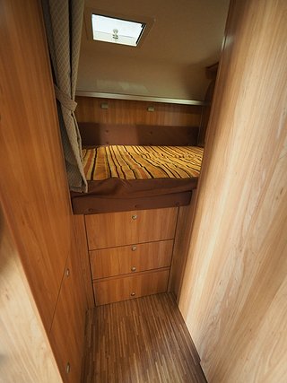 Husbil-halvintegrerad Bürstner Marano T 590 13 av 21