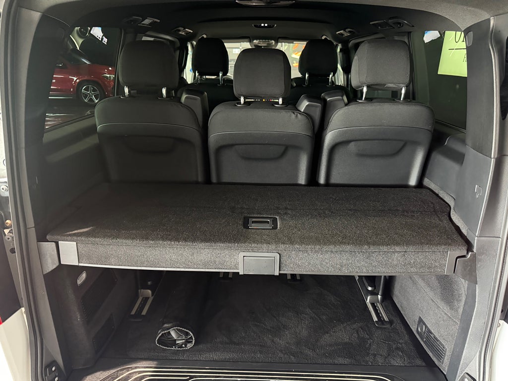 Mercedes-Benz V 300 d 4Matic Lång AMG Värmare Drag Distronic - bild 12