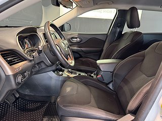 SUV Jeep Cherokee 7 av 10