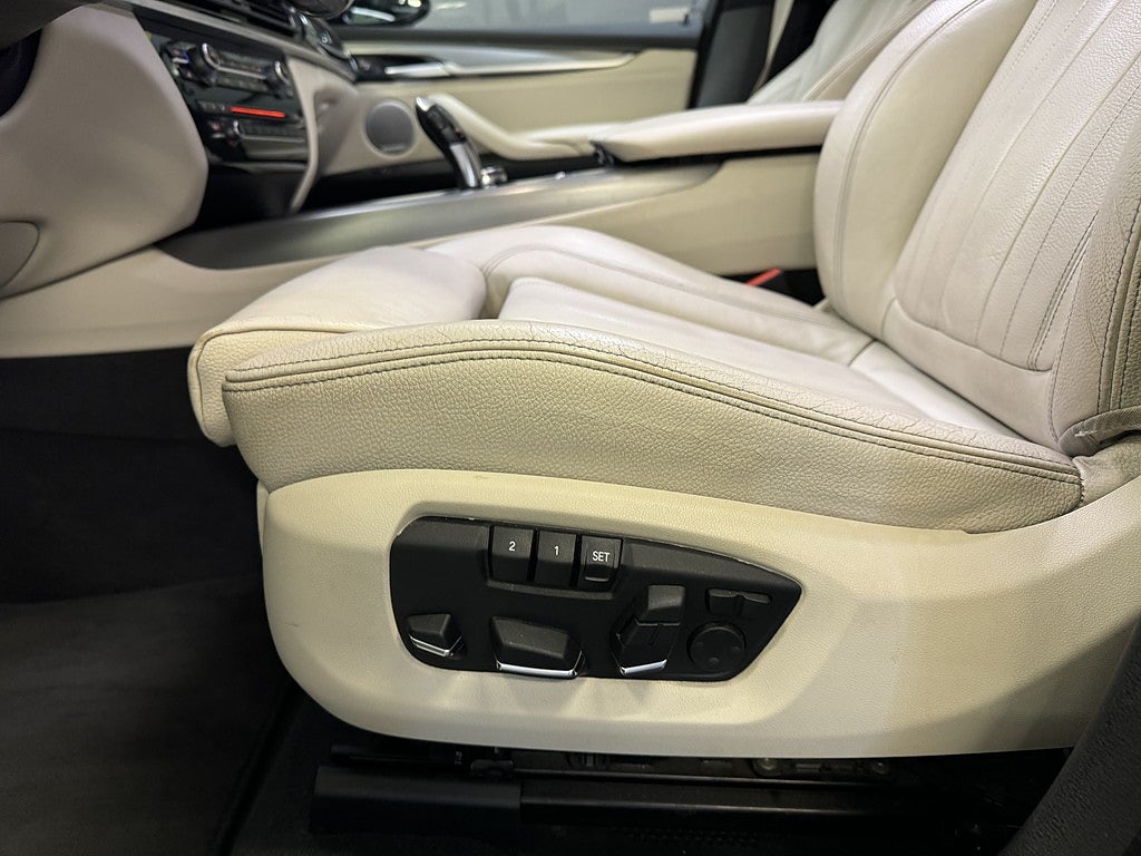BMW X5 xDrive40e Steptronic MAX UTRUSTAD| PANO | B&O | VÄRMARE