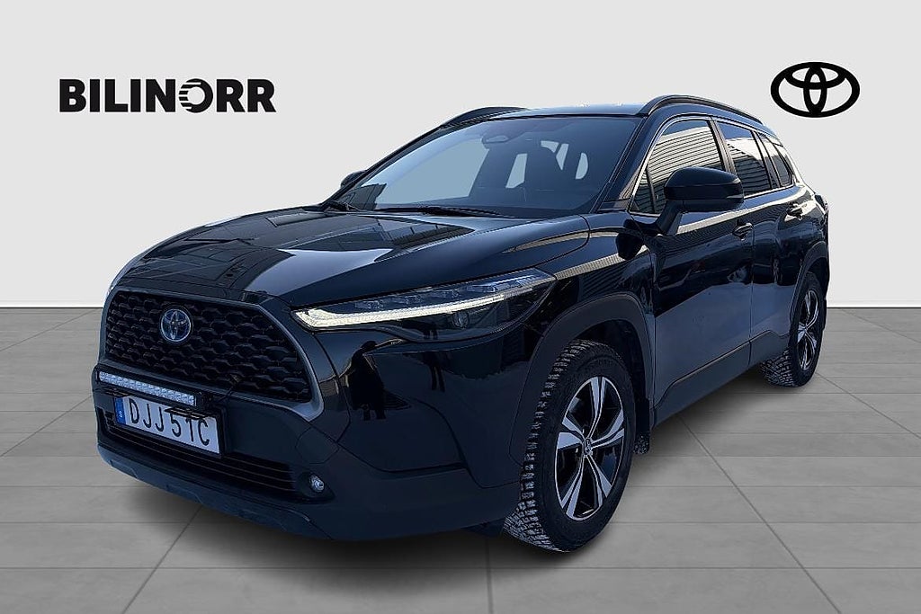 Toyota Corolla Cross Hybrid AWD-i 2,0 EXECUTIVE SKINN