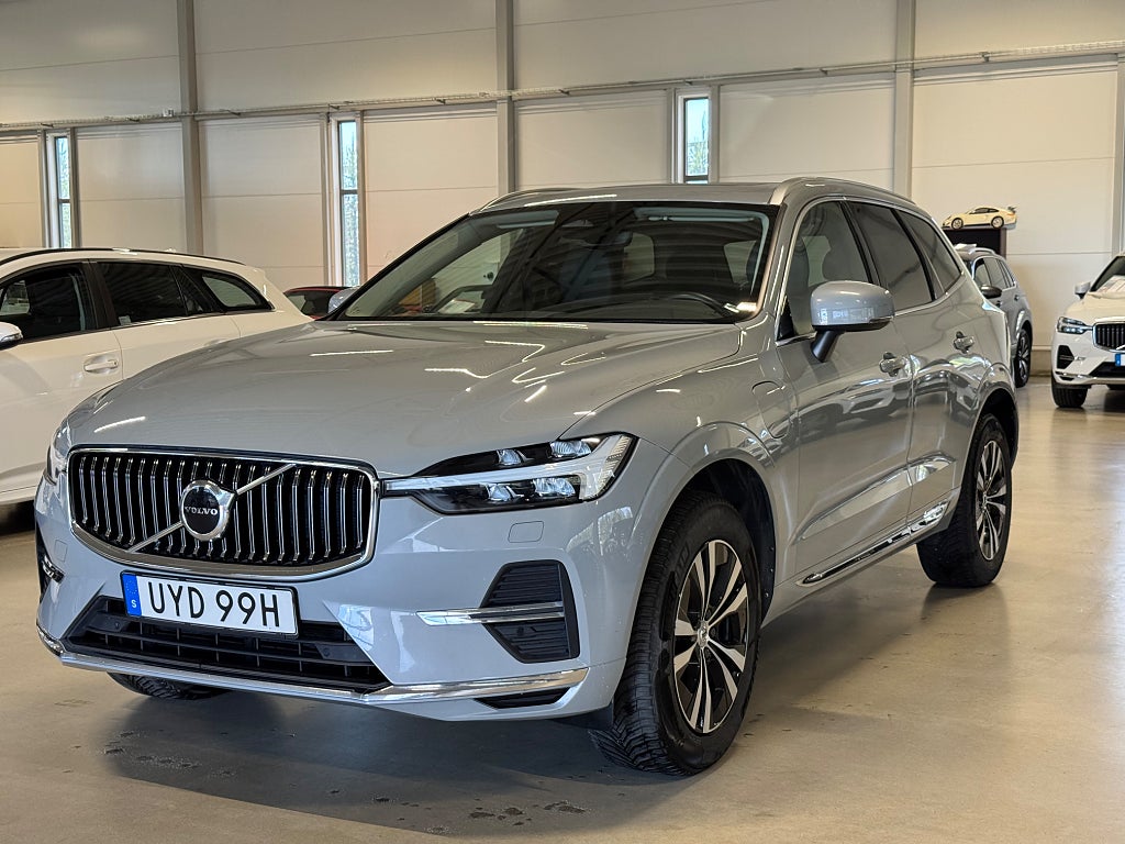 Volvo XC60 Recharge T6 AWD AUT DRAGKROK MOMS V-HJUL PANO KAMERA 