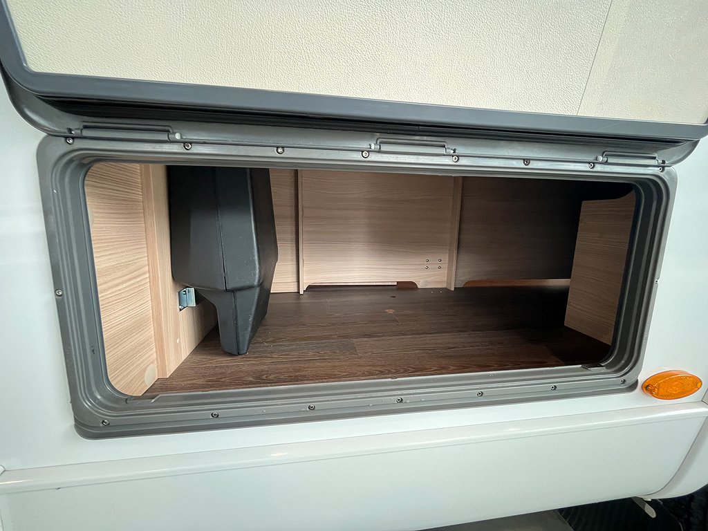 Bürstner Nexxo T 720 / ALDE / Solcell / Aut 150hk / Långbädd - Bürstner