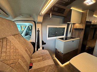 Husbil-halvintegrerad Robeta Apollo 180HK AUT 5 av 24
