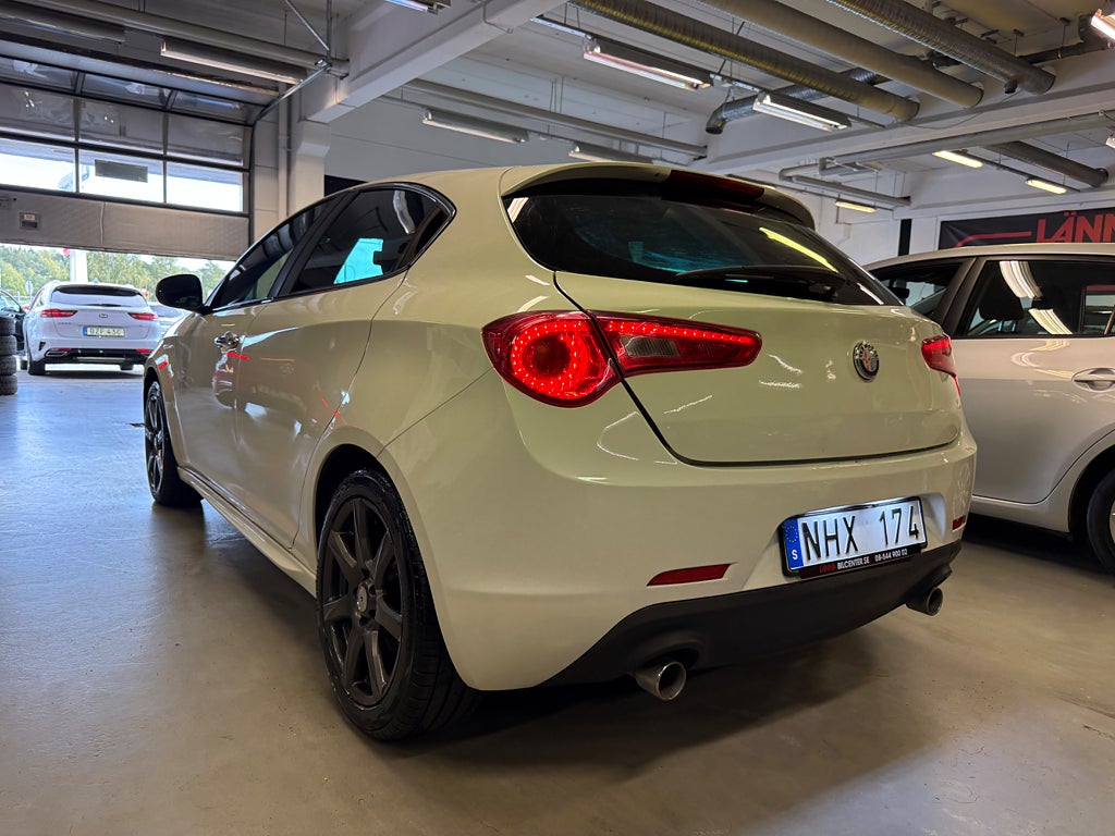 Alfa Romeo Giulietta 2013 - miniatyr 8