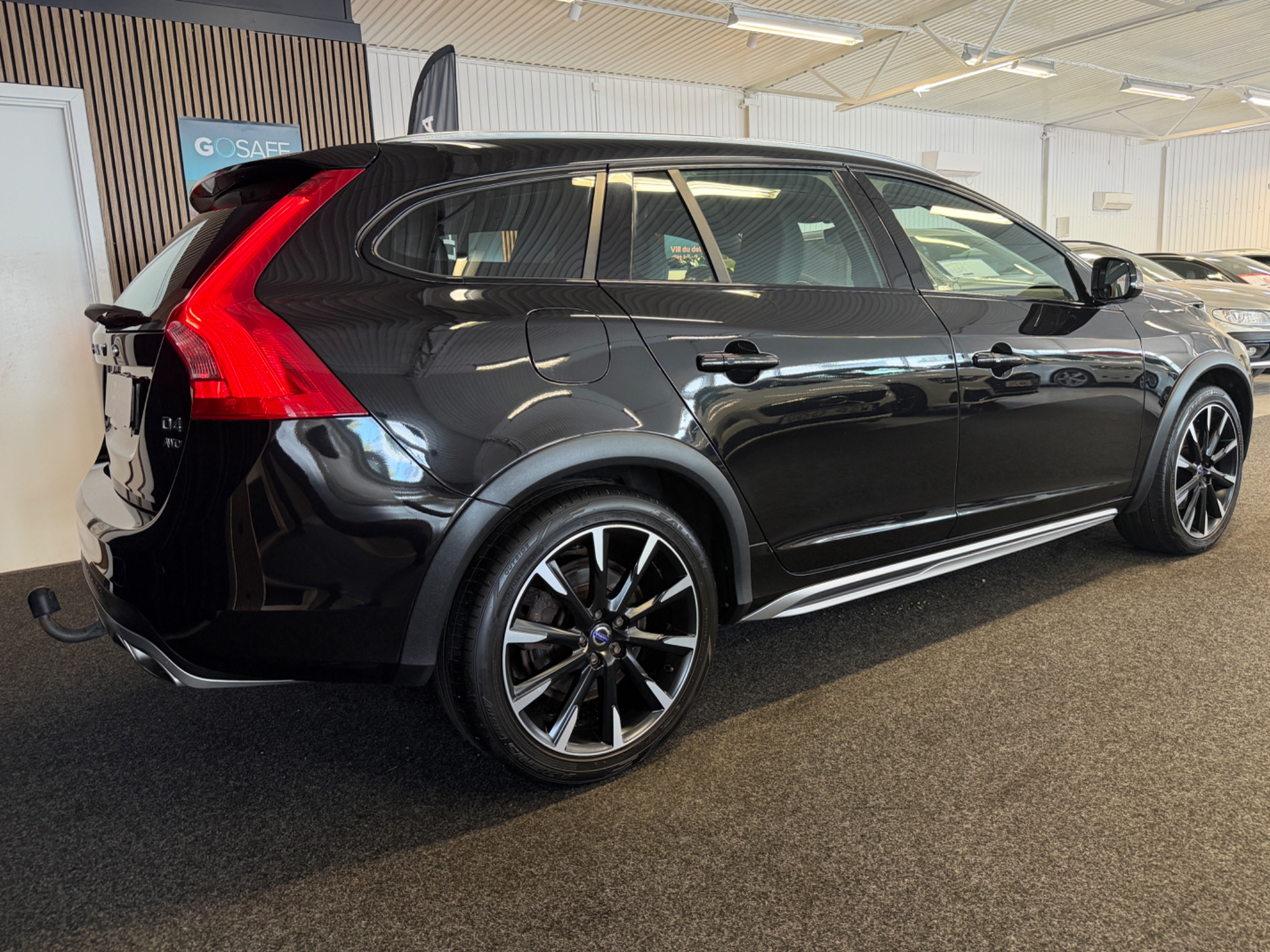Volvo V60 Cross Country 2016, bild 6/10