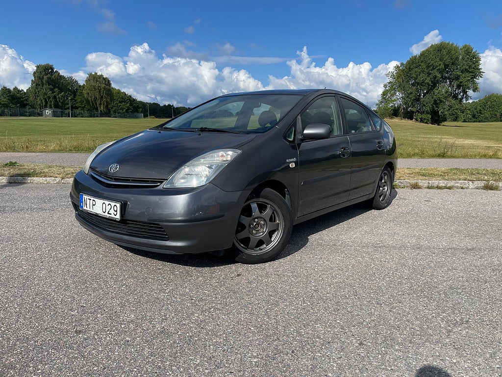 Toyota Prius 1.5 VVT-i + 3CM CVT Euro 4