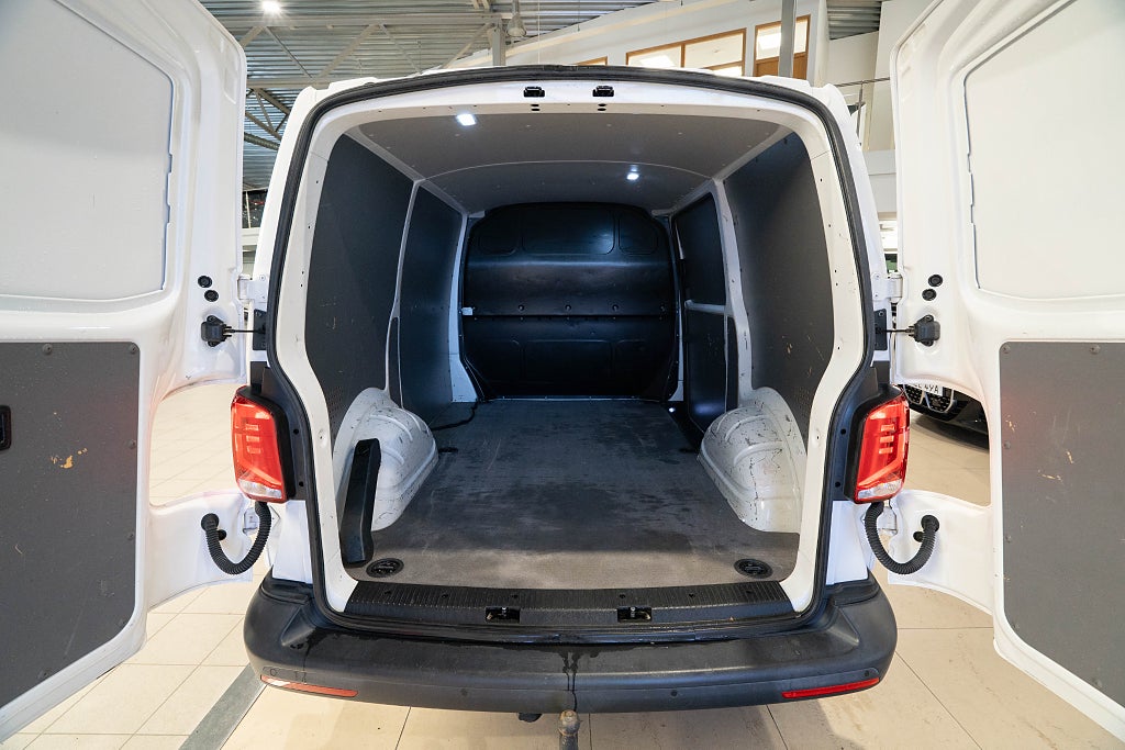 Volkswagen Transporter T30 TDI D-VÄRMARE DRAG CARPLAY MOMS 1-ÄGARE