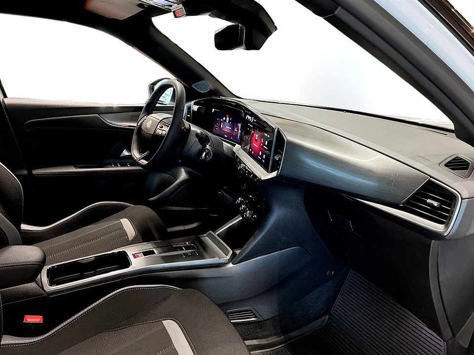 Bild på Opel Mokka GS Hybrid 1.2 Turbo 145hk Aut B-KAMERA CARPLAY