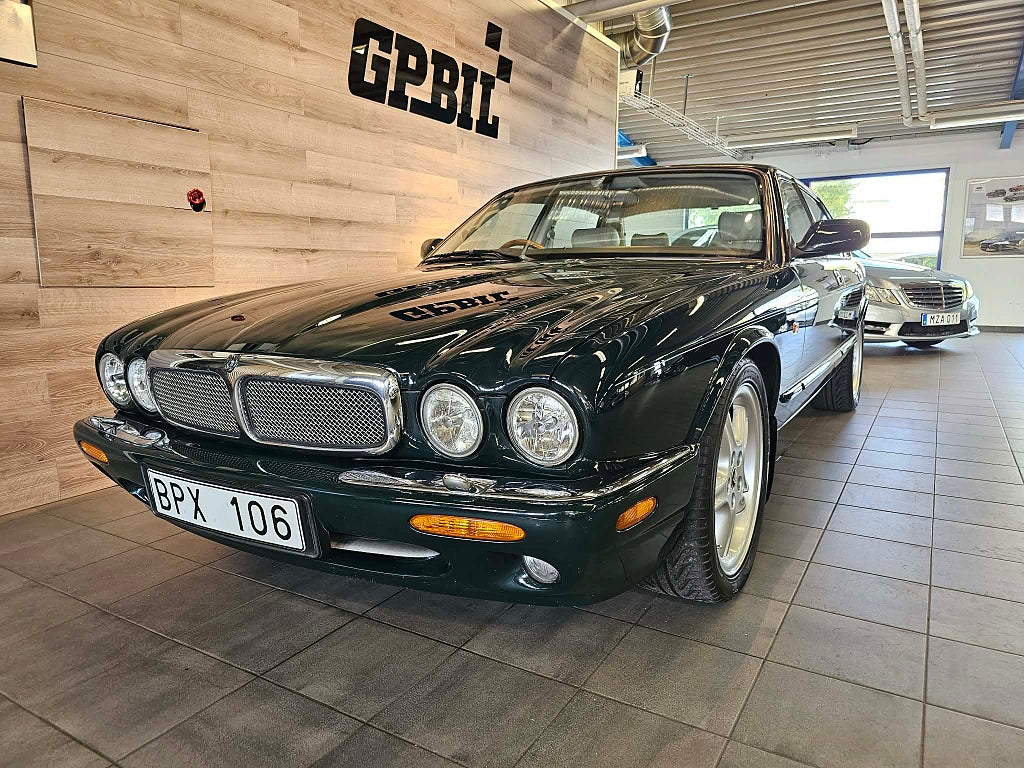 Jaguar XJ R | V8 | Harman/kardon  