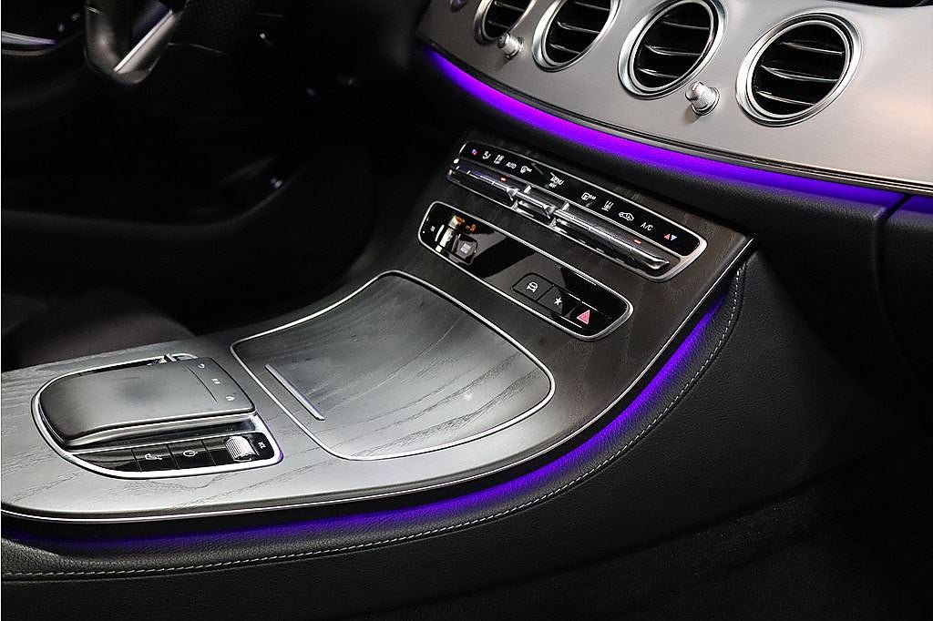 Bild på Mercedes-Benz E 300de AMG Line T 4MATIC 306hk - DRAG, WIDESCREEN