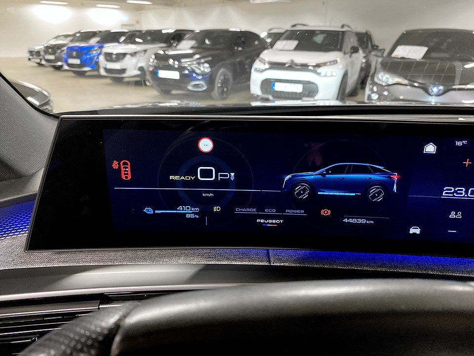 Bild på Peugeot E-3008 GT Ultimate 85kWh 214hk Aut - PANO, FOCAL