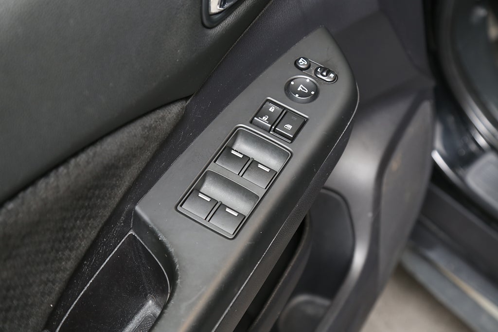 Honda CR-V 2,0 i-VTEC 155hk Elegance Plus AWD Aut Navi Motorv Drag 2016