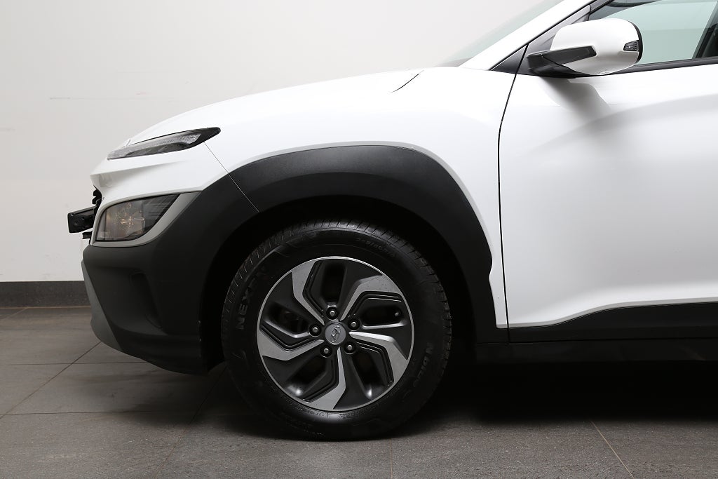 Hyundai Kona Hybrid 1,6 GDI 141hk Essential Aut Navi Extraljus Drag 2021