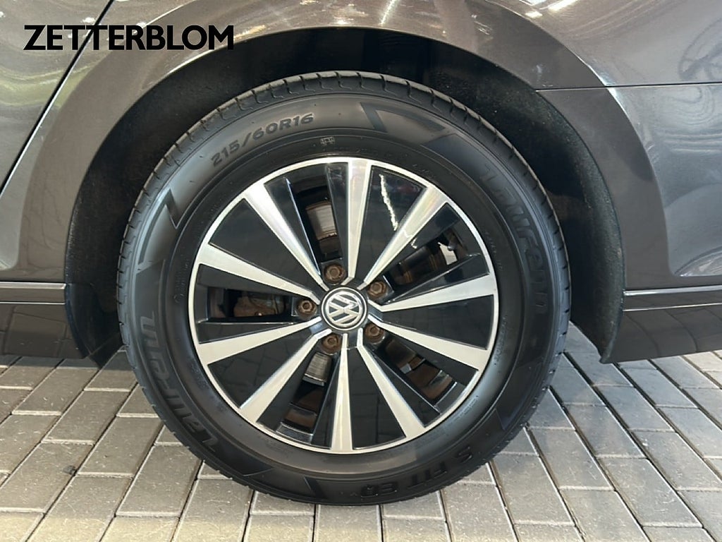 Kombi Volkswagen Passat 13 av 18