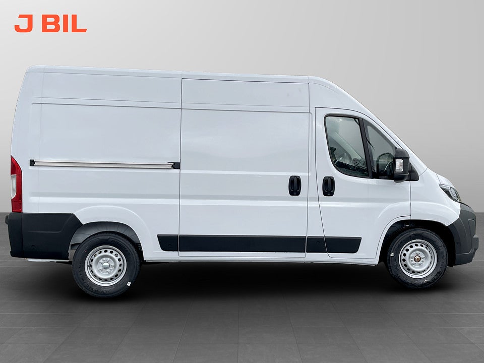 Bild på Peugeot Boxer BlueHDi 140hk L2H1
