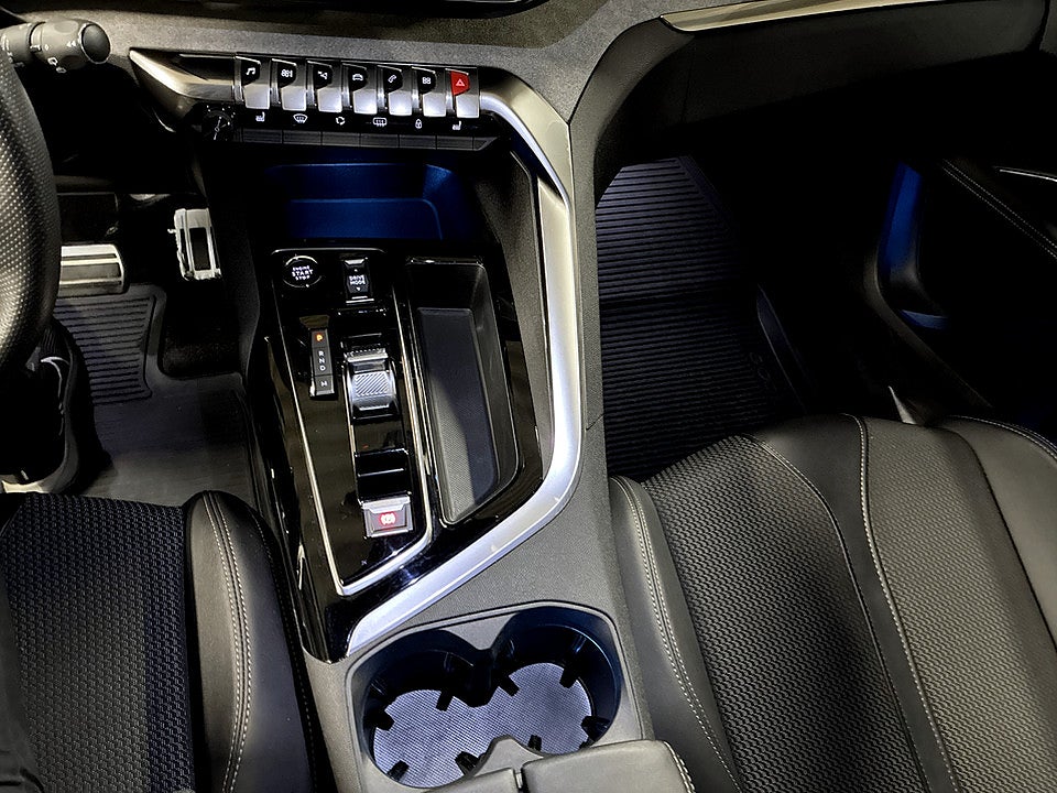 Bild på Peugeot 3008 GT 1.2 PT 130hk Aut B-KAMERA CARPLAY NAVI