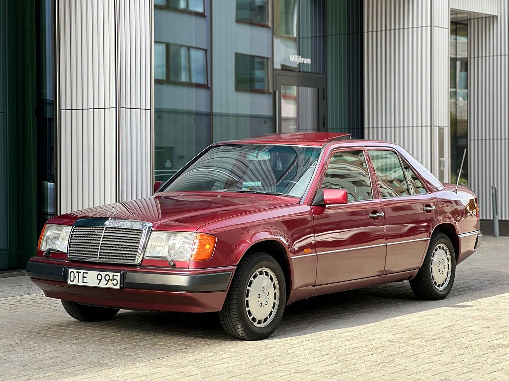 Mercedes-Benz 300 E W124 4MATIC 4G-Tronic Barnfind UNIK Familjeägd