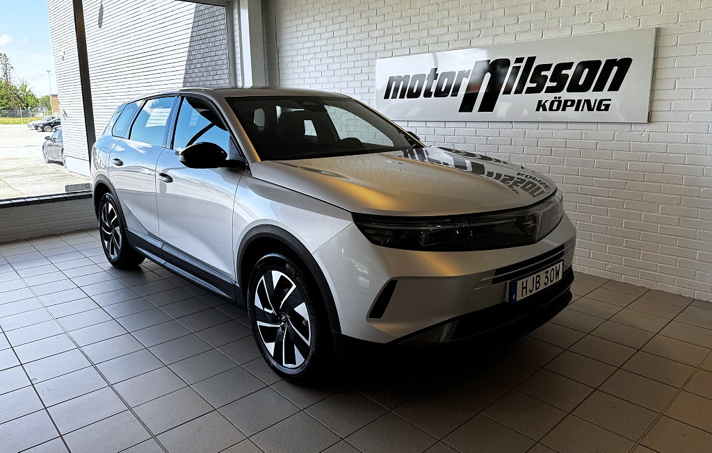 Opel Grandland Hybrid 145hk Aut Fri Service 3 År/6.000 Mil 0% Ränta