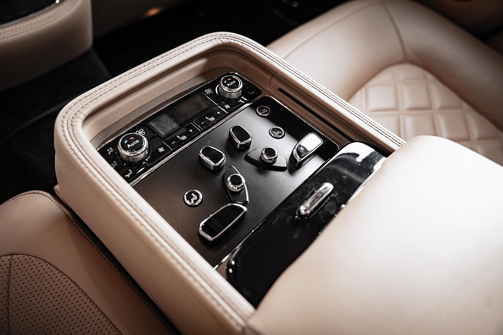 Gallery image 28 of 35