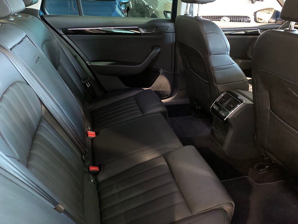 Skoda Superb 2.0 TDI | 4x4 | L&K | VÄRMARE | DRAG | KAMERA 2019