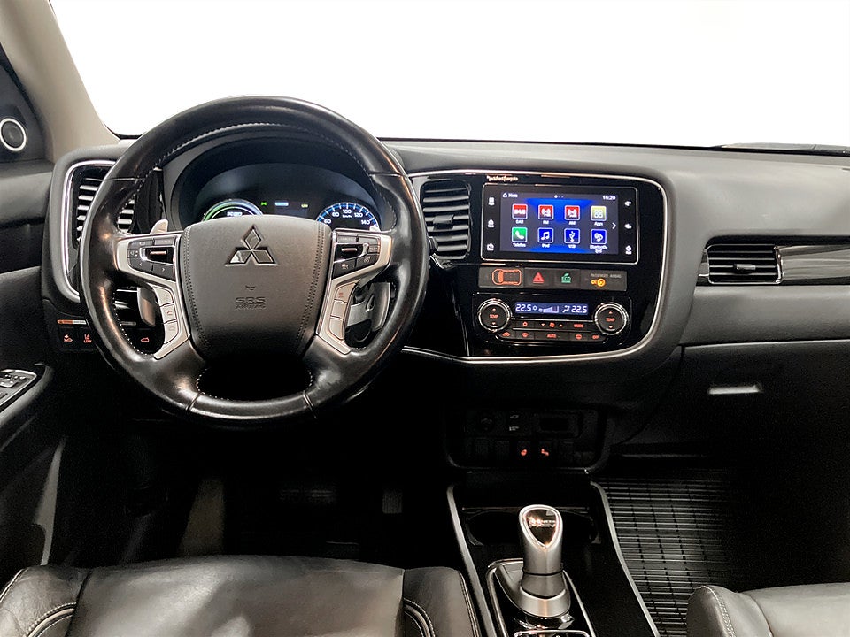 Bild på Mitsubishi Outlander Business PHEV 203hk Aut 4WD DRAG B-KAMERA ELSTOL
