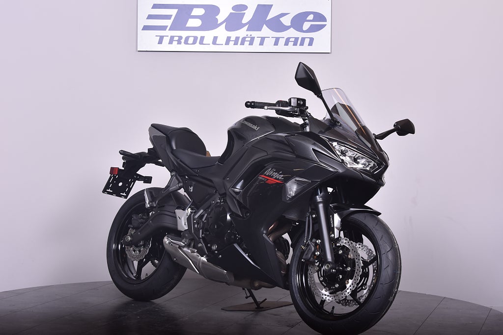 Kawasaki Ninja 650  Finns i butik hos Bike Trollhättan