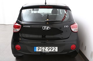 Halvkombi Hyundai i10 7 av 20