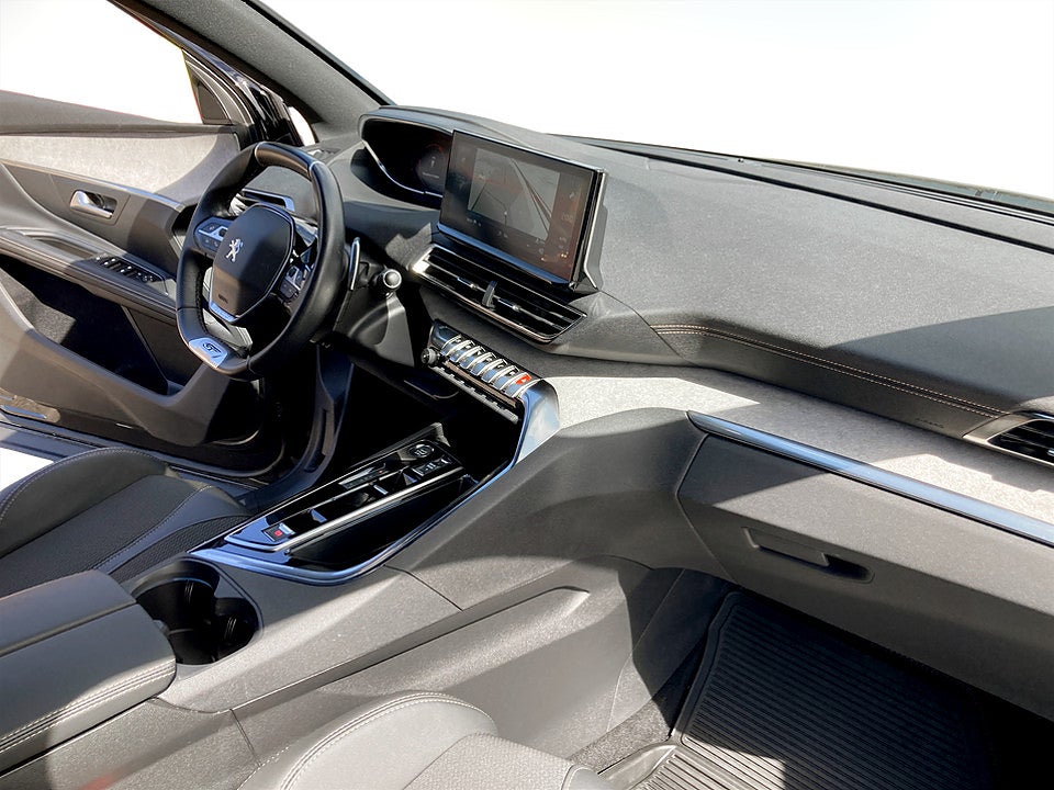 Bild på Peugeot 5008 GT Blackpack 1.2 PT 130hk Aut 7-SITS B-KAMERA CARPLAY