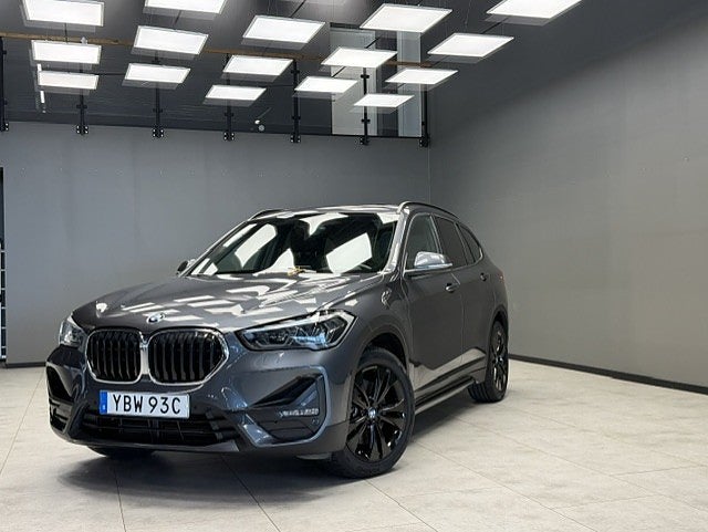 BMW X1 xDrive25e Steptronic Sport line /Pano / Backkamera