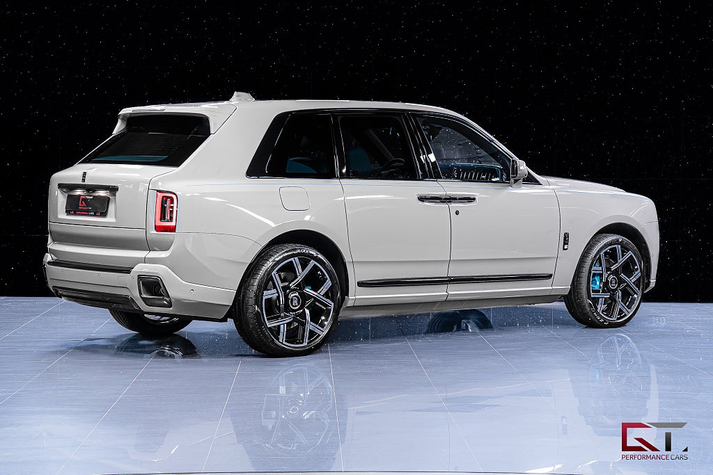 Rolls-Royce CULLINAN BlackBadge Series ll MY26 MOMS 23" Turchese Stars