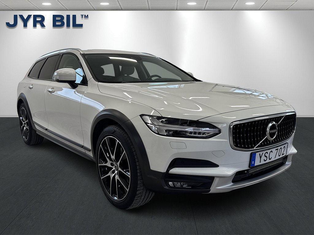 Volvo V90 Cross Country D4 AWD Skinn Drag Kamera VOC 20"