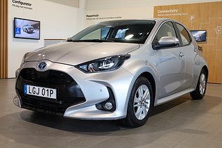 Halvkombi Toyota Yaris 1 av 18