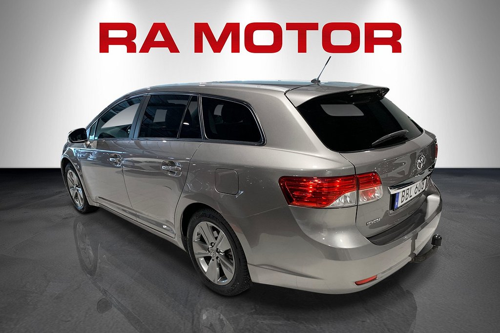 Toyota Avensis 1.8 S Edition 50 |Premium | Låga mil | Drag 2015