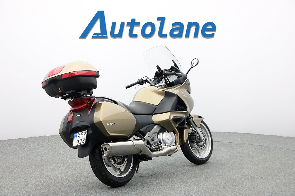 Honda NT700VA Deauville *ABS Nyservad Nya Däck