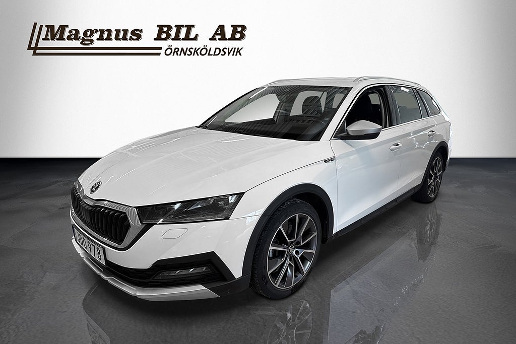 Skoda Octavia Scout 2.0 TDI 4x4 Drag D-värmare Kamera Sov Hjul Moms 2023 hos Magnus Bil