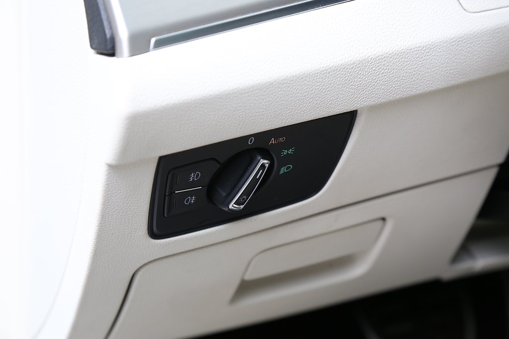 Volkswagen Passat Alltrack 2,0 TDI 190hk 4M Executive DSG Navi Skinn Värmar 2018