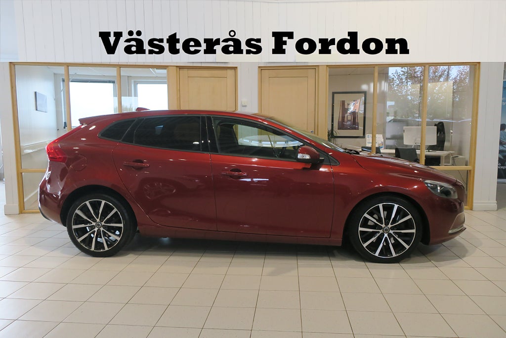 Volvo V40 T2 Kamrem bytt Värmare Kamera P-Sensorer 18"