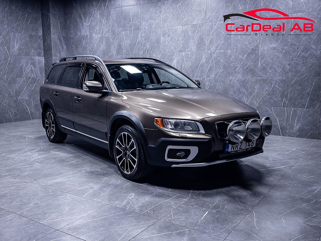 Volvo XC70 D5 AWD Geartronic 215hk Summum Extraljus Läder Drag VOC