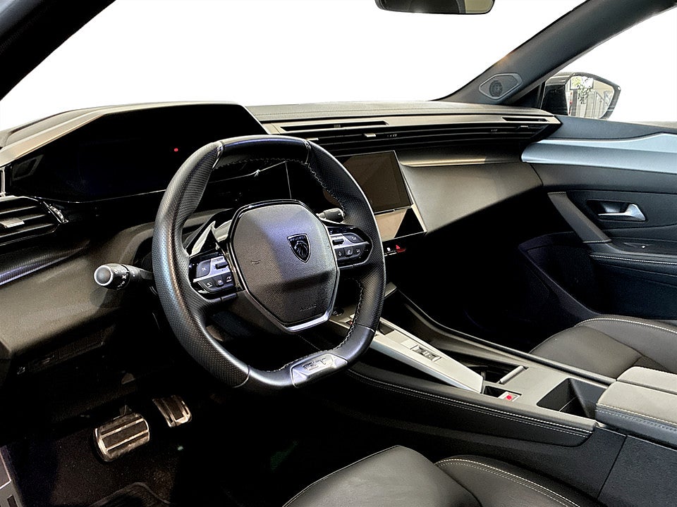 Bild på Peugeot 408 GT 1.2 PT 130hk Aut B-KAMERA CARPLAY EL-BAKLUCKA