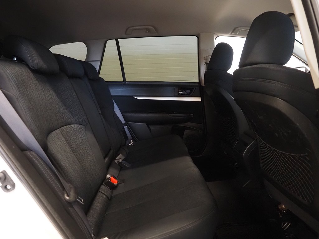 Subaru Outback 2.0 4WD 150hk Automat Kamera Drag 2014