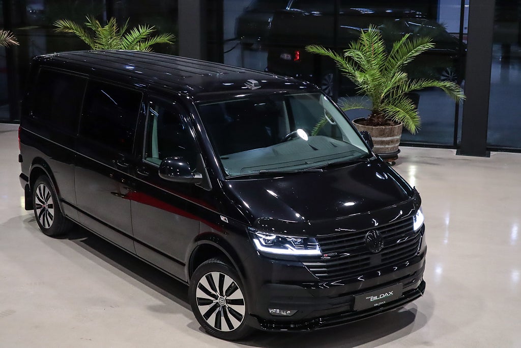Volkswagen Transporter KOMBI T30 LÅNG TDI 200HK 4M DSG COCKPIT EL-DÖRR 5-SITS 