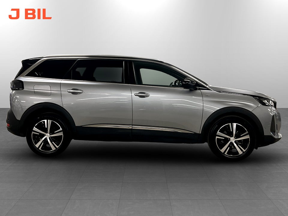 Bild på Peugeot 5008 GT 1.2 PT 130hk Aut 7-SITS B-KAMERA CARPLAY
