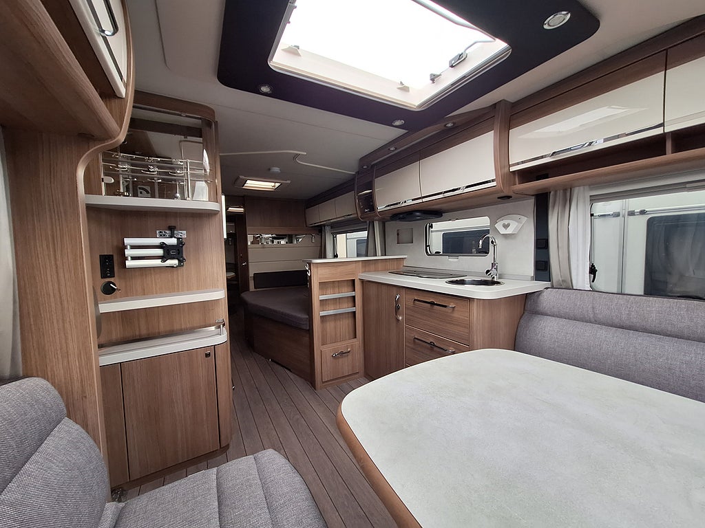Knaus Scandinavian Selection 750 UFK Barnkammare