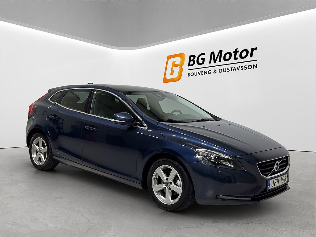 Volvo V40 D2 115HK Momentum Drag/Värmare/PDC/Bluetooth
