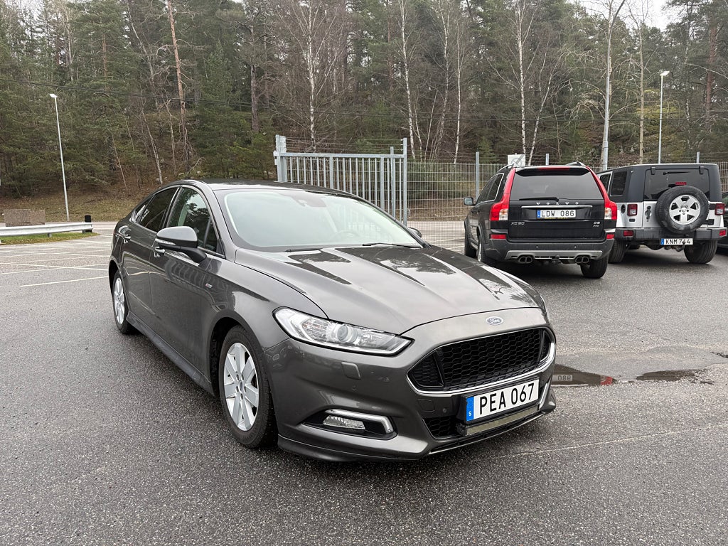 Ford Mondeo 1.5 EcoBoost 160hk Automat ST-Line Nyservad Drag D-Värmare 