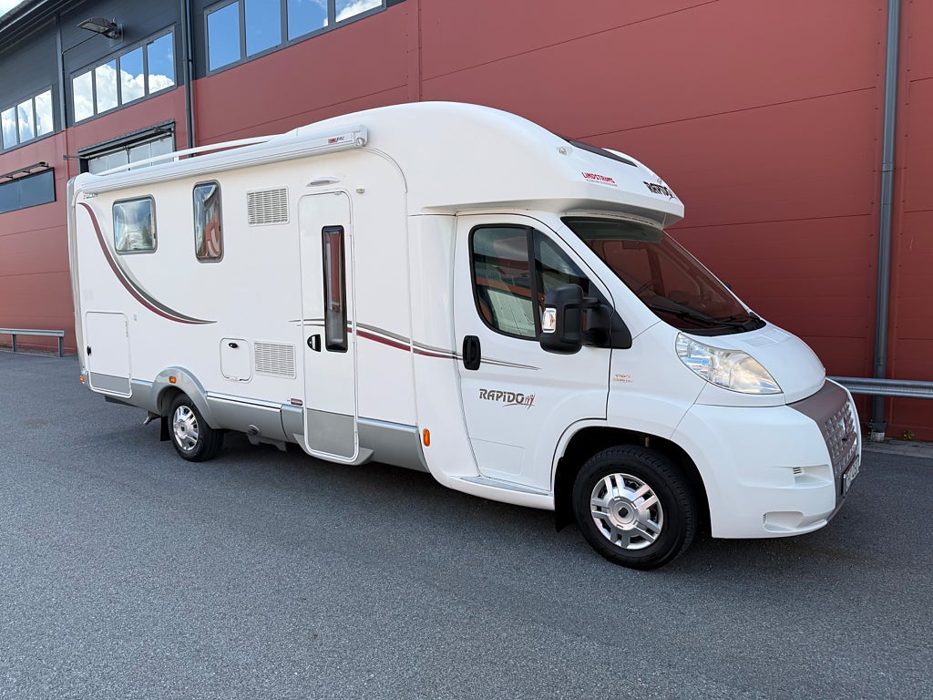 Fiat Rapido 7090 Quennbedd Solcell,Markis,cykelställ,bakkamera 